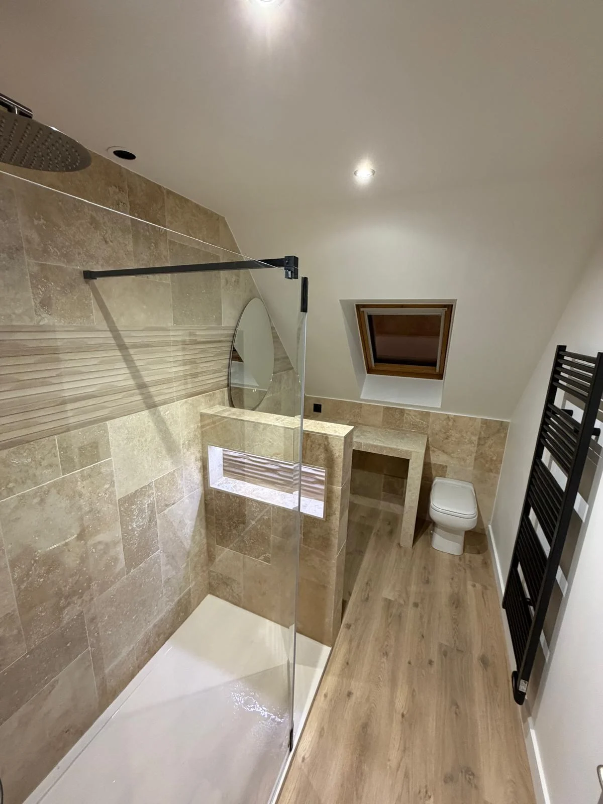 Douche à l'italienne ou receveur classique : comment choisir ?